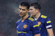 Man Utd cay đắng chia điểm với đội bét bảng Burnley