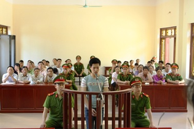 Thiếu tiền tiêu Tết, học sinh lớp 12 sát hại bà chủ quán tạp hóa