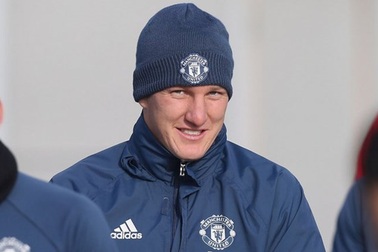 HLV Mourinho giải thích lý do gọi lại Schweinsteiger