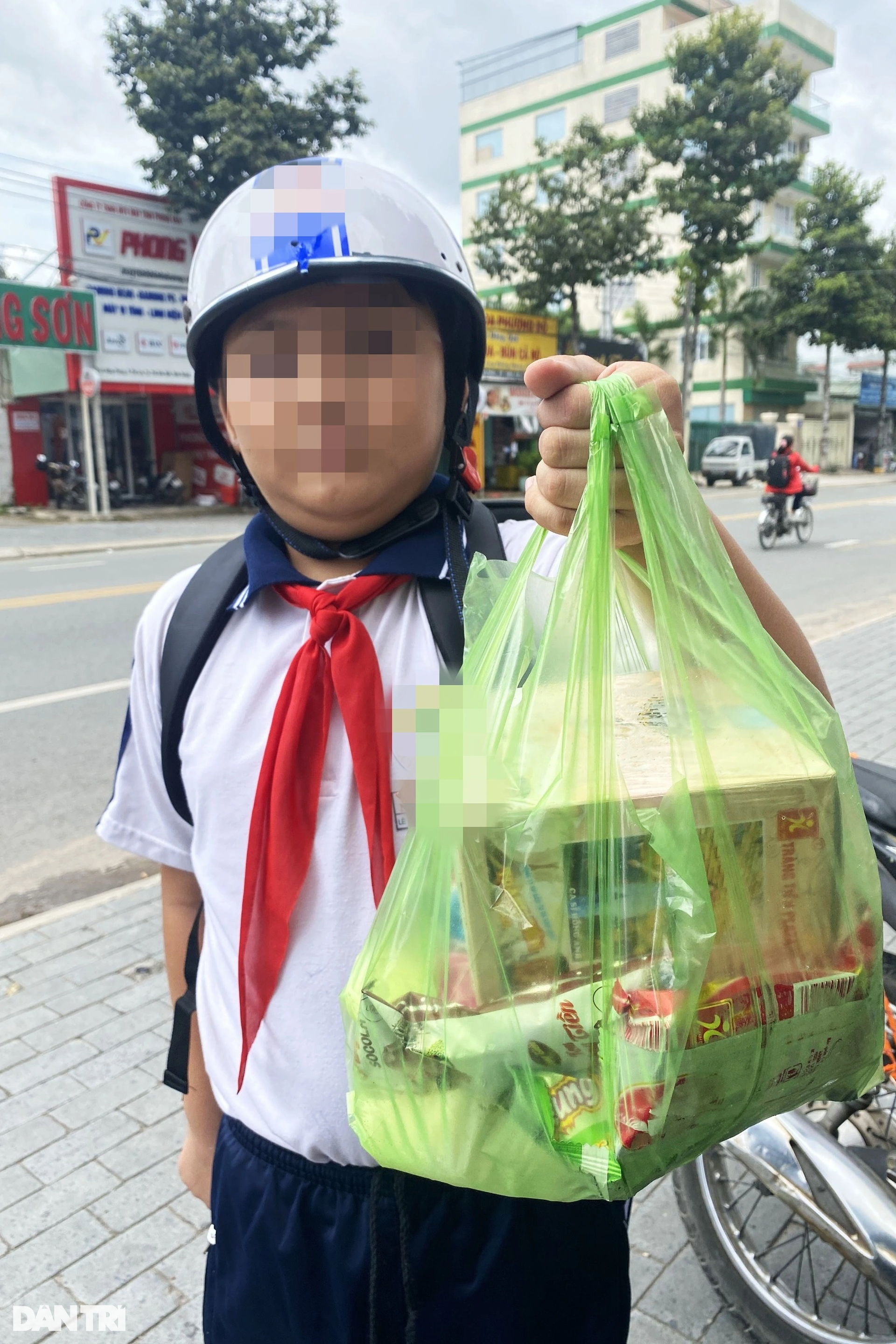 Sushi để qua đêm bán cho học sinh: Rất đáng báo động - 11 Sushi để qua đêm bán cho học sinh: Rất đáng báo động - 11
