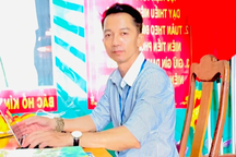 Thầy giáo hơn 20 năm "cõng" chữ lên Tây Nguyên