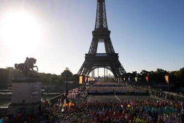 Pháp bị S&P đánh tụt mức xếp hạng tín nhiệm quốc gia