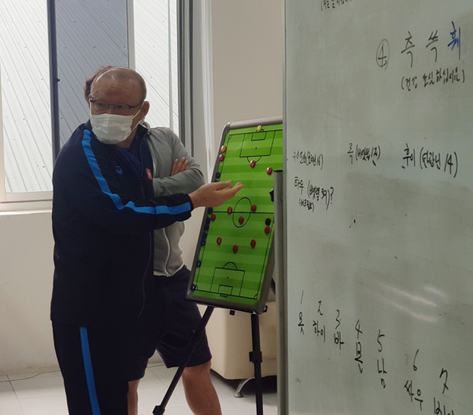Báo Thái Lan hiến kế giúp đội tuyển Việt Nam hạ gục Malaysia - 2 Báo Thái Lan hiến kế giúp đội tuyển Việt Nam hạ gục Malaysia - 2