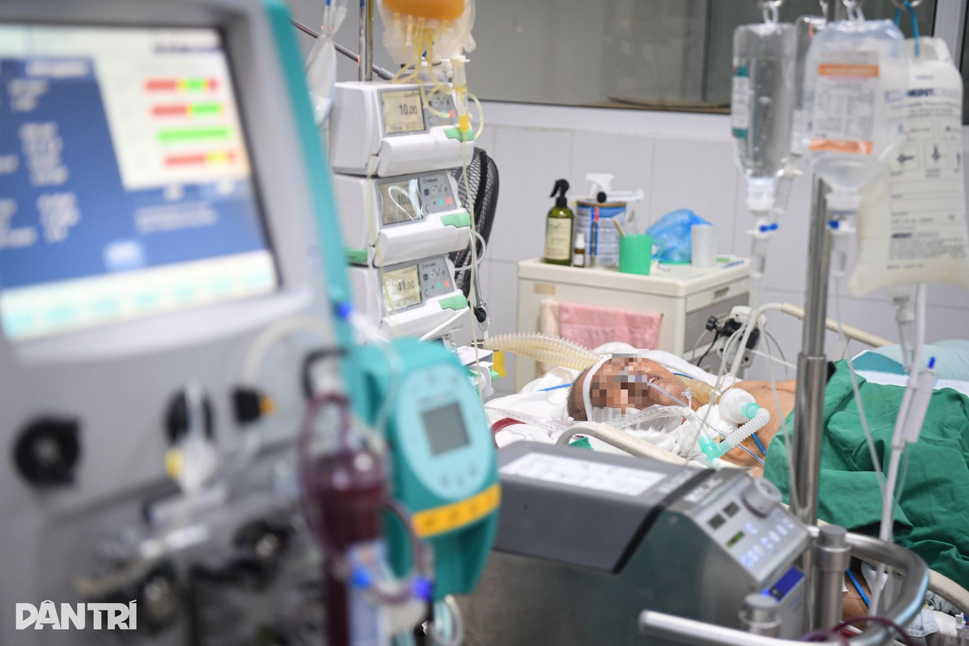 Sức nóng bên trong chốt chặn sinh - tử của những F0 nặng nhất miền Bắc - 3 Sức nóng bên trong chốt chặn sinh - tử của những F0 nặng nhất miền Bắc - 3