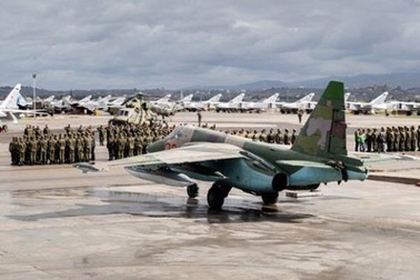 Quân Assad rút máy bay về Hmeymim: Sập bẫy Mỹ?