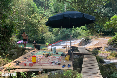 Yêu cầu kiểm tra, xử lý điểm du lịch trái phép "mọc" giữa rừng phòng hộ