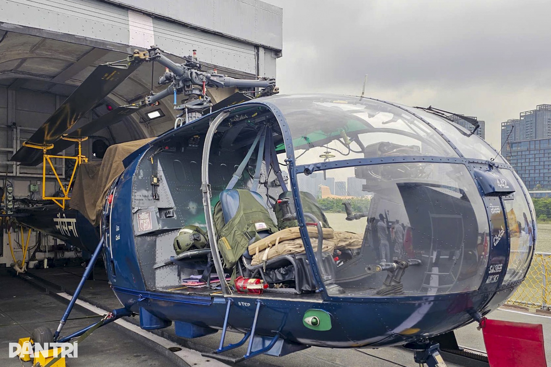 Tàu Hải quân Ấn Độ cập cảng Sài Gòn - 10 Tàu Hải quân Ấn Độ cập cảng Sài Gòn - 10