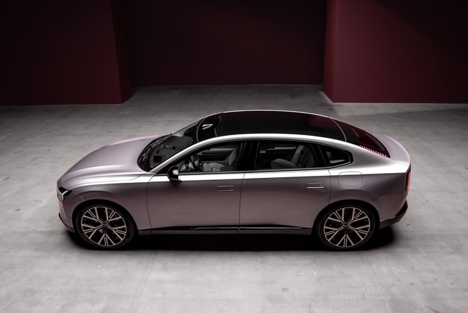 Không phải sedan, cũng không hẳn SUV, Volvo ES90 mở lối đi riêng - 2 Không phải sedan, cũng không hẳn SUV, Volvo ES90 mở lối đi riêng - 2
