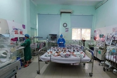 Không có chuyện hàng trăm bé sơ sinh có mẹ F0 thiếu thốn tã, sữa, quần áo