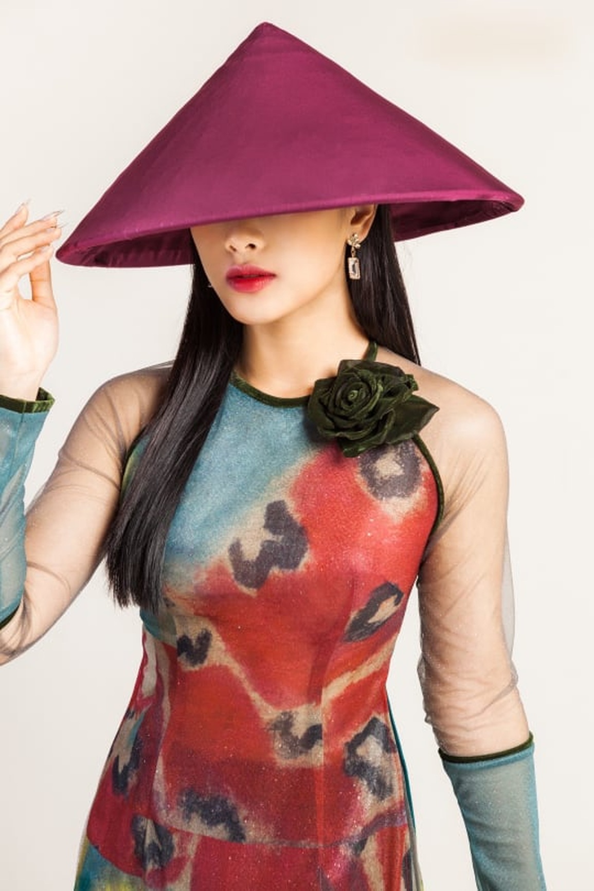 Bức họa Thiếu nữ mùa thu nổi tiếng của họa sĩ Phạm Văn Đôn lên áo dài - 2 Bức họa Thiếu nữ mùa thu nổi tiếng của họa sĩ Phạm Văn Đôn lên áo dài - 2