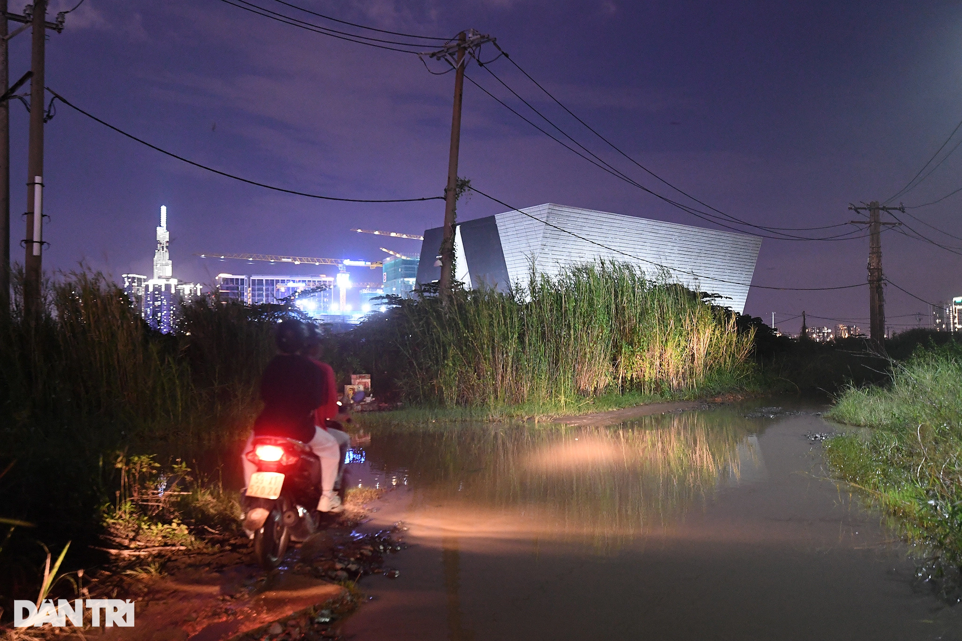 Trung tâm triển lãm 800 tỷ nằm đắp chiếu hơn 7 năm ở khu Thủ Thiêm TPHCM - 12