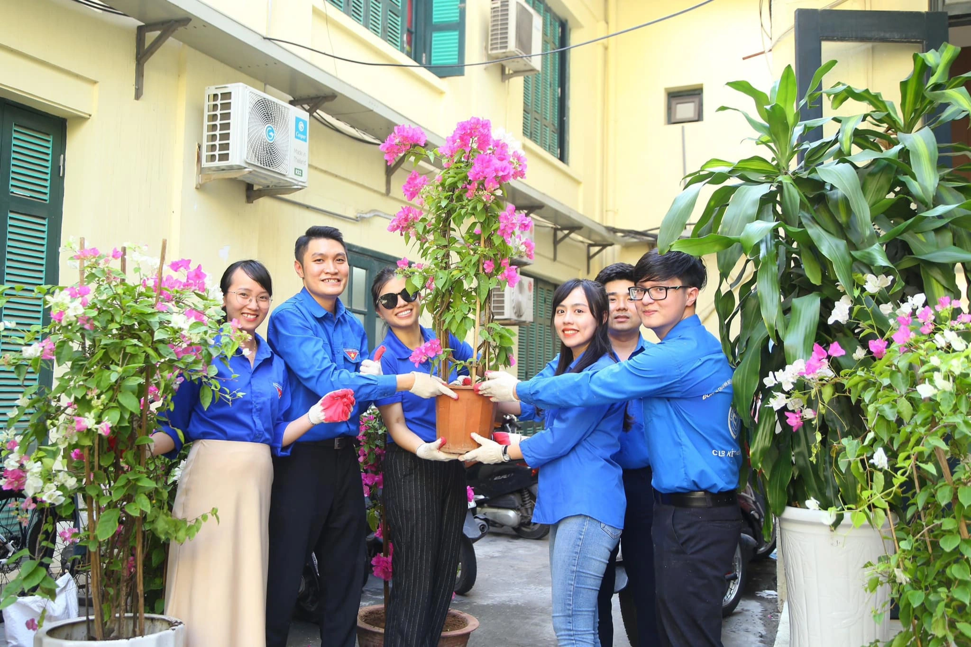 Năm bùng nổ của tuổi trẻ Bộ LĐ-TBXH: Sưởi ấm 6.000 mảnh đời, điểm nhấn AI - 8 Năm bùng nổ của tuổi trẻ Bộ LĐ-TBXH: Sưởi ấm 6.000 mảnh đời, điểm nhấn AI - 8