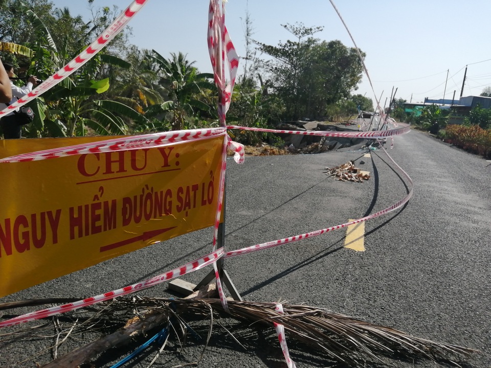 Cắt hàng loạt cây xanh để giảm… sụt lún giữa mùa khô hạn - 4 Cắt hàng loạt cây xanh để giảm… sụt lún giữa mùa khô hạn - 4