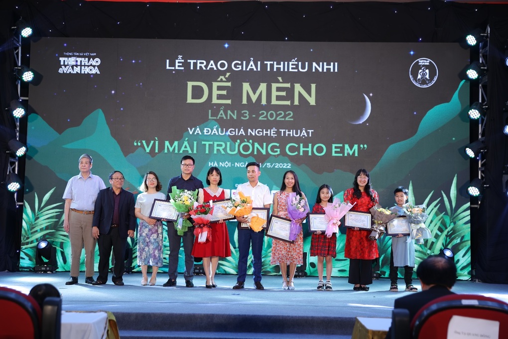Nữ sinh 9 tuổi giành giải Khát vọng Dế Mèn - 5 Nữ sinh 9 tuổi giành giải Khát vọng Dế Mèn - 5