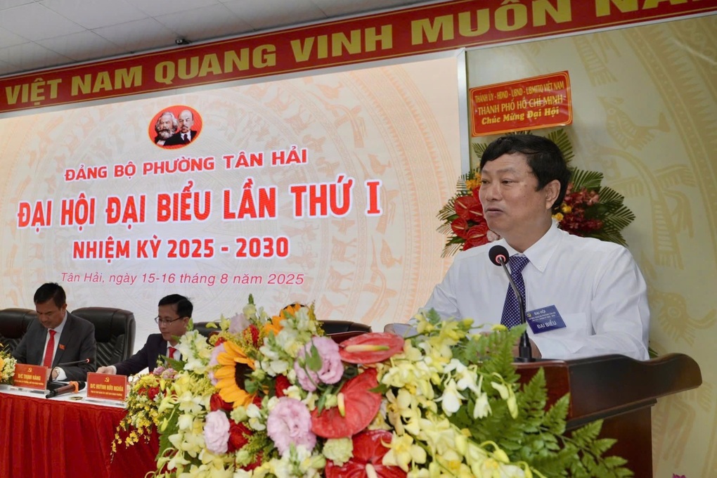 Phó bí thư TPHCM Võ Văn Minh: Tân Hải cần giảm phụ thuộc quốc lộ 51 - 1 Phó bí thư TPHCM Võ Văn Minh: Tân Hải cần giảm phụ thuộc quốc lộ 51 - 1