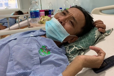 Hoàn cảnh đầy nước mắt của người đàn ông số khổ