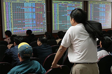 Vn-Index xuống sát 304 điểm