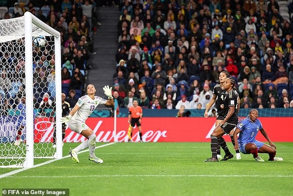 Tuyển nữ Pháp hòa thất vọng trước Jamaica ở World Cup - 1 Tuyển nữ Pháp hòa thất vọng trước Jamaica ở World Cup - 1