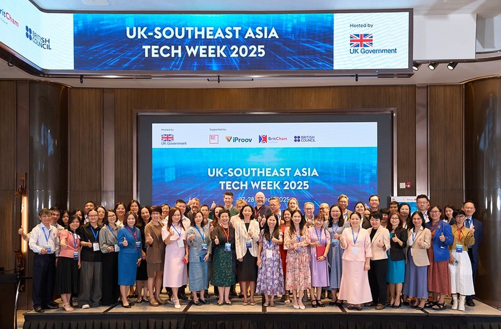 Die digitale Transformation im vietnamesischen Hochschulwesen ist eng mit der Praxis verknüpft - 2 Chuyển đổi số trong giáo dục đại học Việt Nam gắn liền với thực tiễn - 2