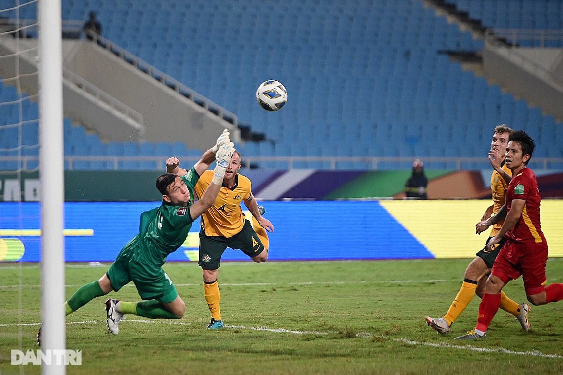 Hành trình 10 trận đấu của tuyển Việt Nam tại vòng loại thứ ba World Cup - 2 Hành trình 10 trận đấu của tuyển Việt Nam tại vòng loại thứ ba World Cup - 2
