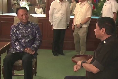Đại sứ Trung Quốc gặp riêng Tổng thống Philippines vài ngày trước phán quyết
