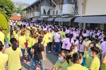 Công nhân Công ty Simone đi làm lại sau khi lương tăng 250.000 đồng/người