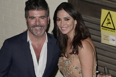 Bạn gái của “ông trùm truyền thông Anh quốc” ngày càng quyến rũ