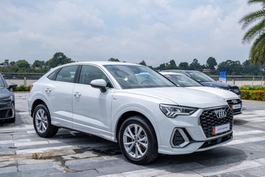 Audi Q3 Sportback ra mắt tại Việt Nam, giá trên 2 tỷ đấu BMW X4