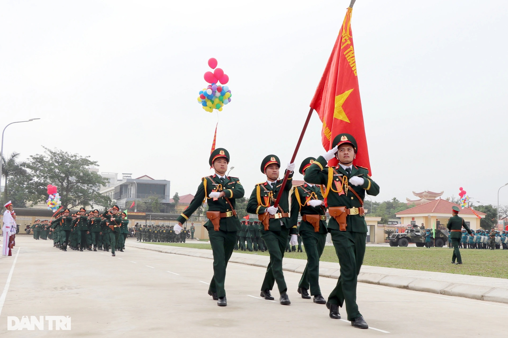 Mãn nhãn tuyệt kỹ khí công, thiết đầu công trong lễ ra quân huấn luyện - 1 Mãn nhãn tuyệt kỹ khí công, thiết đầu công trong lễ ra quân huấn luyện - 1