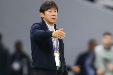 Indonesia thua Iraq, HLV Shin Tae Yong đổ lỗi cho trọng tài