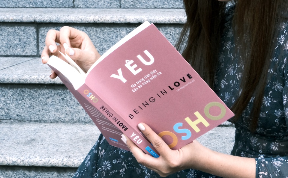 Một chỉ dẫn yêu không sợ hãi đầy ngạc nhiên từ bậc đạo sư Osho - 1 Một chỉ dẫn yêu không sợ hãi đầy ngạc nhiên từ bậc đạo sư Osho - 1