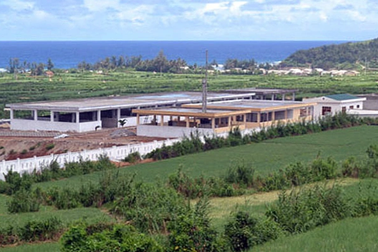 Công nhân rơi từ đỉnh lò đốt rác xuống đất tử vong