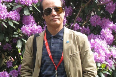 Nguyễn Thế Vinh: Kết hoa trên những nhọc nhằn