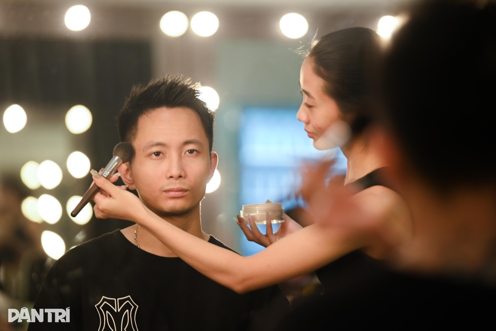 Rapper Rhymastic: Vợ ghen khi tôi khoác tay fan nữ - 7 Rapper Rhymastic: Vợ ghen khi tôi khoác tay fan nữ - 7