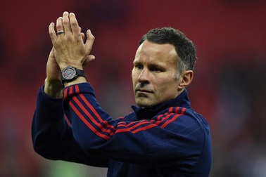 Ryan Giggs chia tay MU sau 29 năm