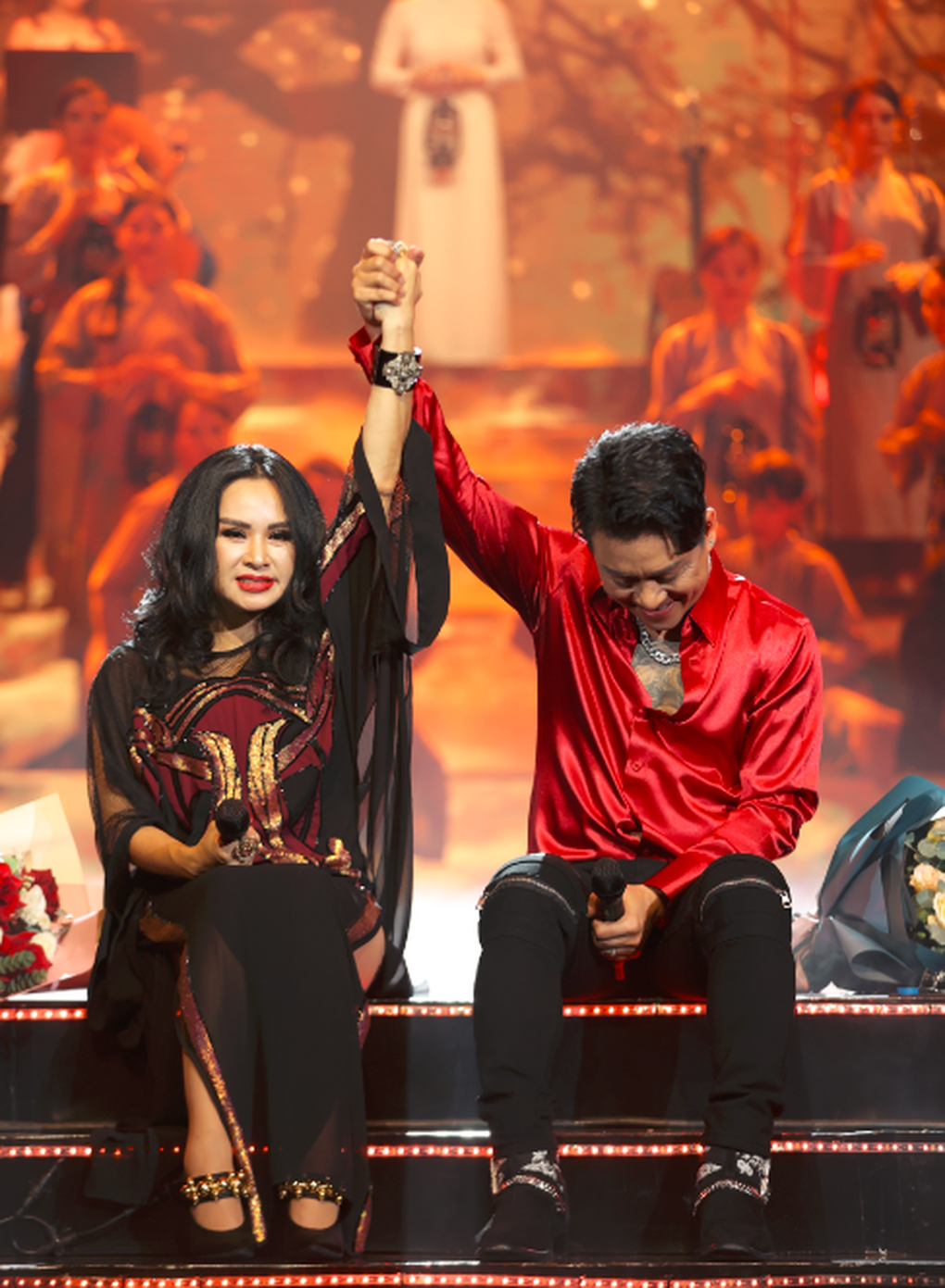 Thanh Lam - Tuấn Hưng hòa giọng đầy cảm xúc trong liveshow - 5 Thanh Lam - Tuấn Hưng hòa giọng đầy cảm xúc trong liveshow - 5