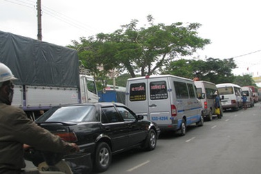 Lại kẹt xe nghiêm trọng phà Cần Thơ