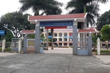 Hàng loạt trường "dính" sai phạm thu chi đầu năm học