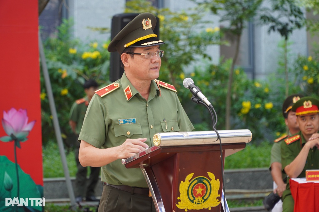 Giám đốc Công an TPHCM: Không để người dân là nạn nhân của các hành vi phạm tội - 1 Giám đốc Công an TPHCM: Không để người dân là nạn nhân của các hành vi phạm tội - 1
