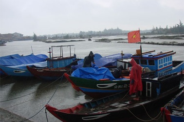 Siêu bão Haiyan còn đổi hướng sau khi vào vùng biển nước ta