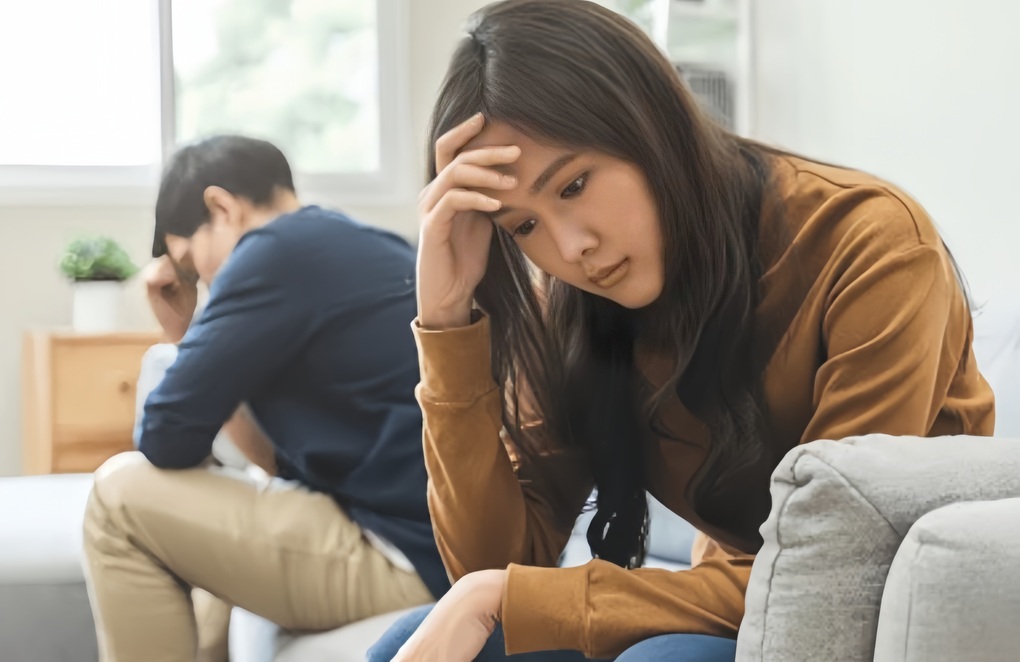 Kết hôn được 10 ngày, tôi uất hận khi phát hiện bí mật của chồng - 1 Kết hôn được 10 ngày, tôi uất hận khi phát hiện bí mật của chồng - 1