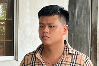 Bắt giữ kẻ cầm đầu trong vụ nhóm người mang hung khí xông vào nhà dân