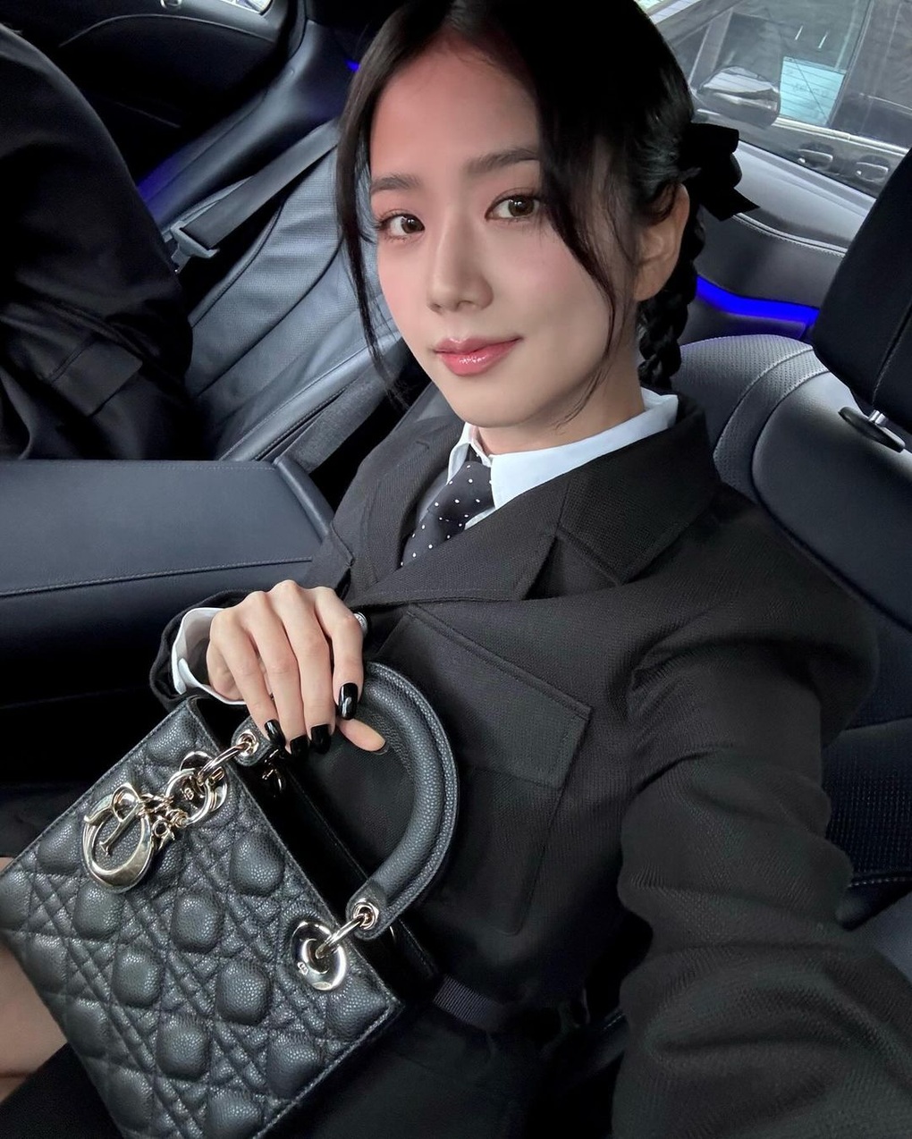 Trong giới thời trang, Jisoo hiện có sức ảnh hưởng lớn cỡ nào? - 2 Trong giới thời trang, Jisoo hiện có sức ảnh hưởng lớn cỡ nào? - 2
