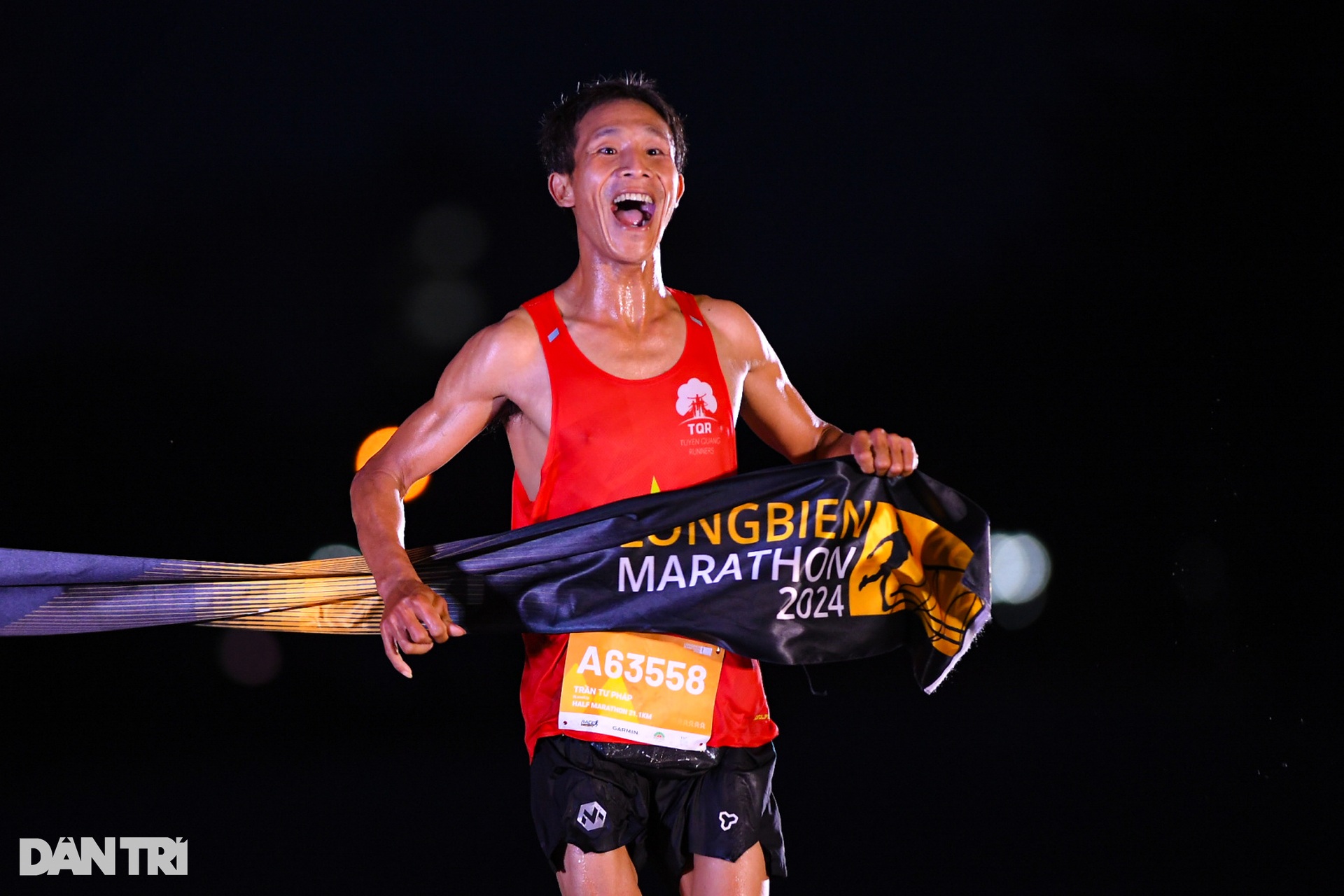 Anh nông dân và giấc mơ ghi tên trên bảng vàng Marathon Việt Nam - 1 Anh nông dân và giấc mơ ghi tên trên bảng vàng Marathon Việt Nam - 1