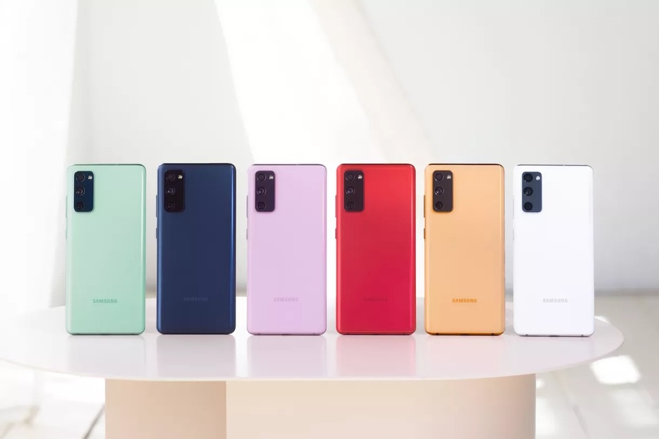 Samsung lên sóng Galaxy S20 FE, cấu hình mạnh, giá từ 15,99 triệu đồng - 2 Samsung lên sóng Galaxy S20 FE, cấu hình mạnh, giá từ 15,99 triệu đồng - 2