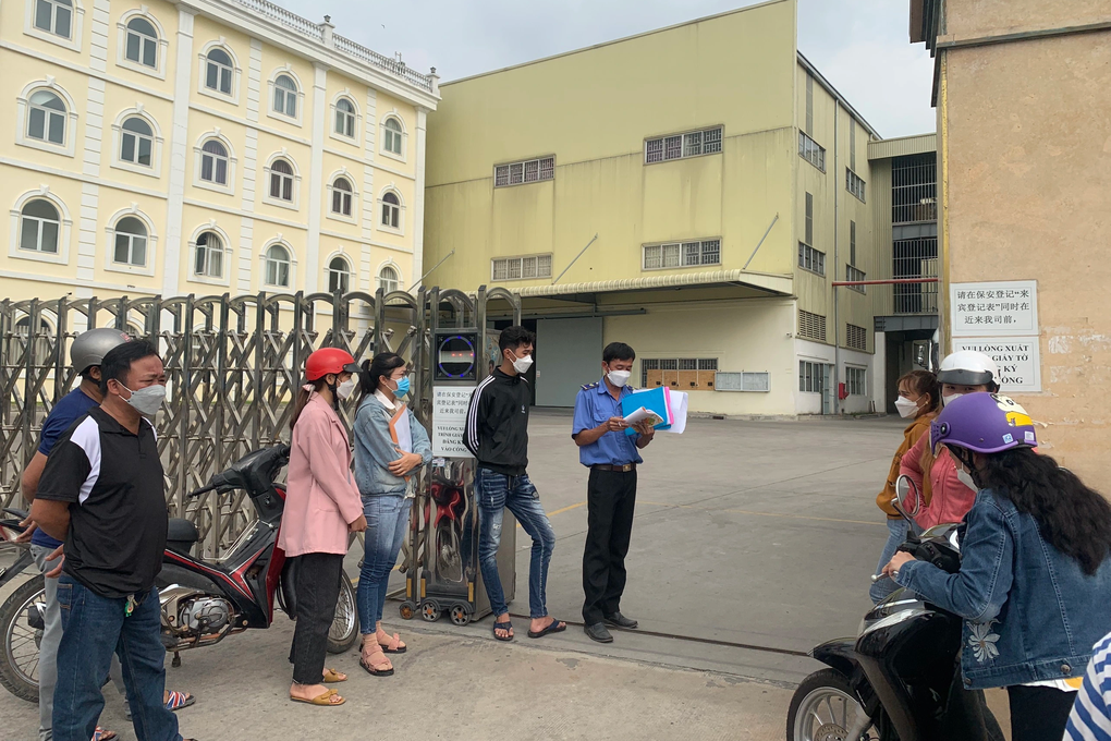 Ít doanh nghiệp tuyển dụng, lao động gian nan đi tìm việc - 6 Ít doanh nghiệp tuyển dụng, lao động gian nan đi tìm việc - 6