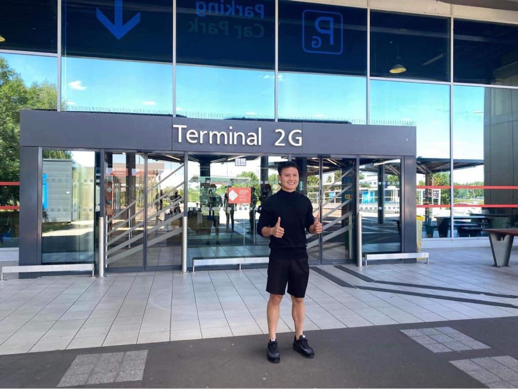 Quang Hải có mặt ở Pháp, chờ kiểm tra y tế và gia nhập Pau FC - 1 Quang Hải có mặt ở Pháp, chờ kiểm tra y tế và gia nhập Pau FC - 1