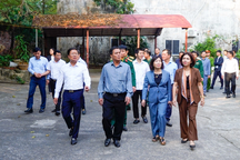 Chủ tịch Hải Phòng đi thực địa Đồ Sơn, chỉ ra hàng loạt vi phạm đất đai