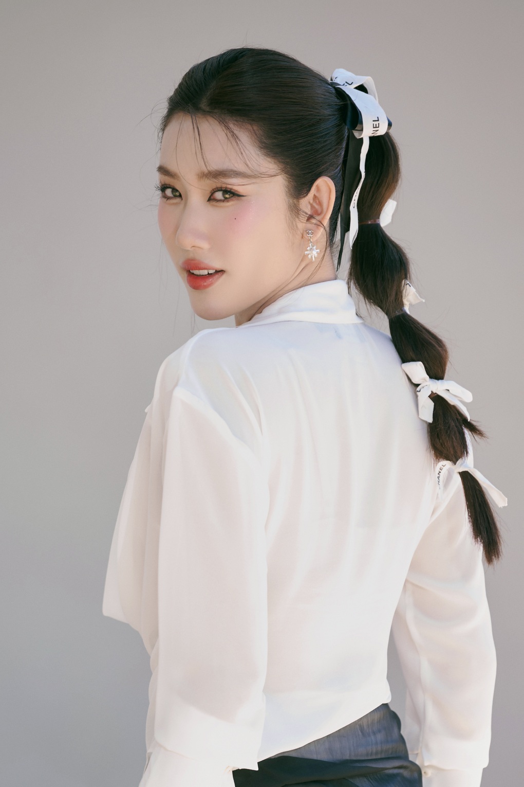 Thúy Ngân nói về chuyện tình cảm: Duyên đến thì đón, duyên đi thì chịu - 1 Thúy Ngân nói về chuyện tình cảm: Duyên đến thì đón, duyên đi thì chịu - 1