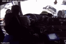 Xác minh thông tin tài xế xe bồn bị chặn đánh trên quốc lộ